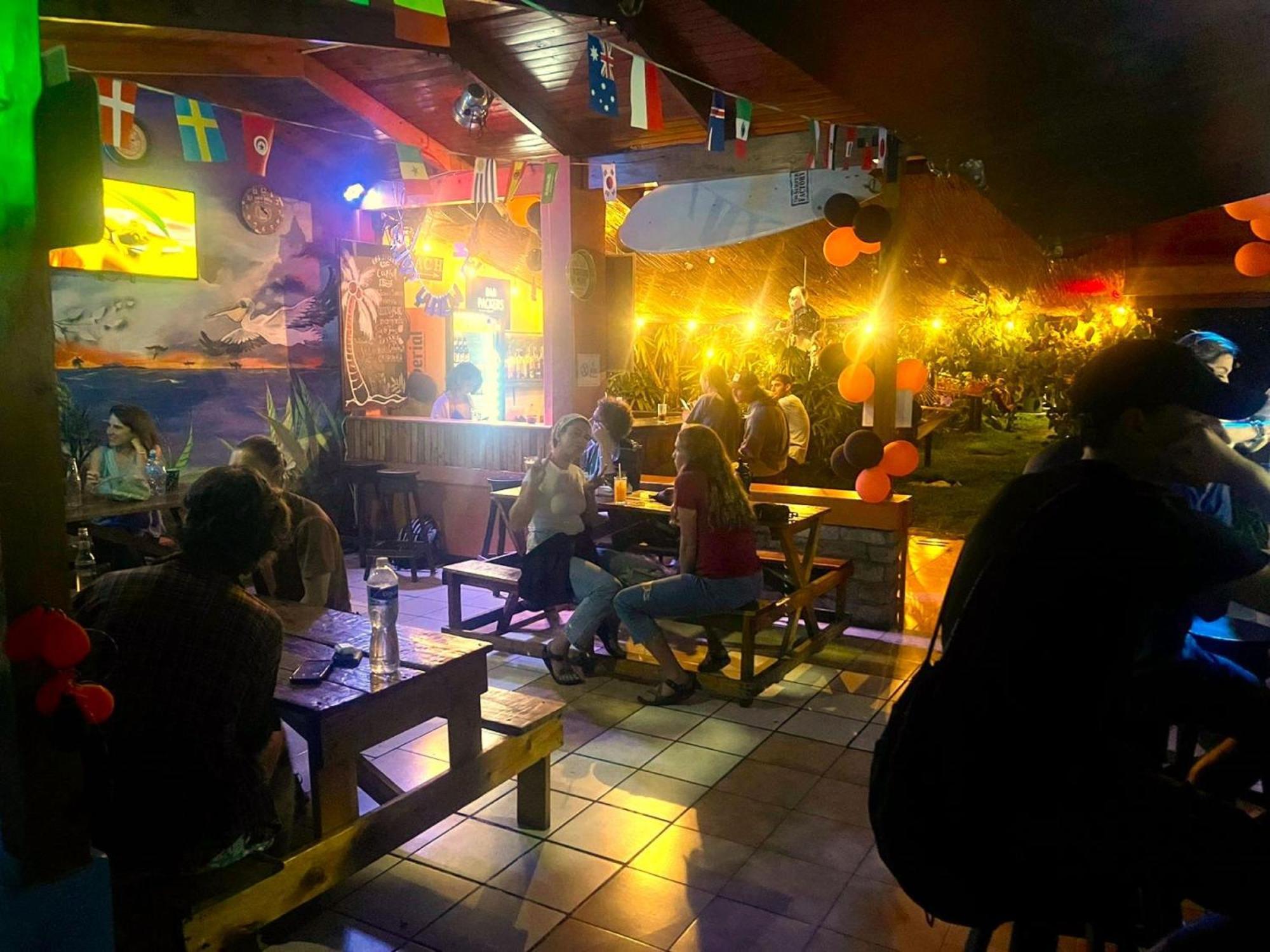 Costa Rica Backpackers Hostel Сан Хосе Екстериор снимка