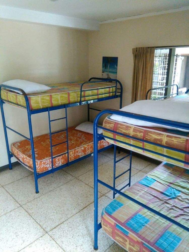 Costa Rica Backpackers Hostel Сан Хосе Екстериор снимка